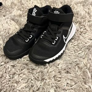 Kyrie basketball shoes